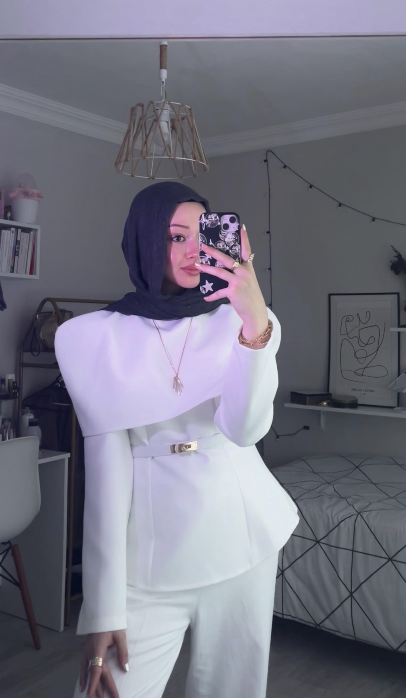 Çökek Efsanevi Kadın Escort Bayan Azra